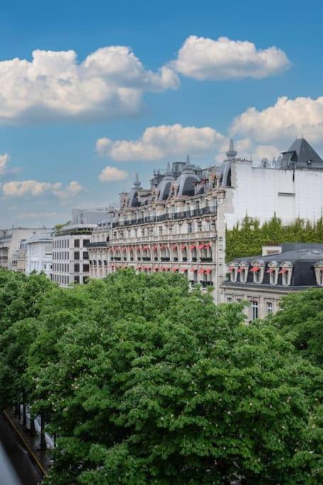 Appartement De Luxe Avenue Montaigne Paris Exterior foto